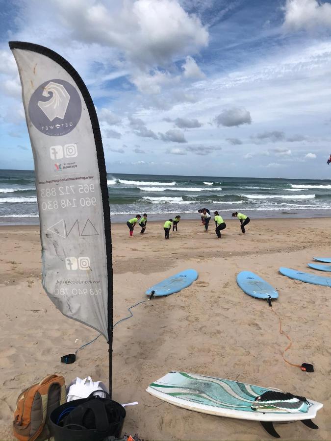 Getwet Surfcamp II Hostel Costa de Caparica Exterior foto