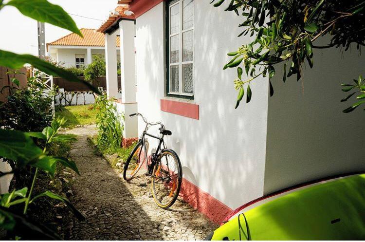 Getwet Surfcamp II Hostel Costa de Caparica Exterior foto